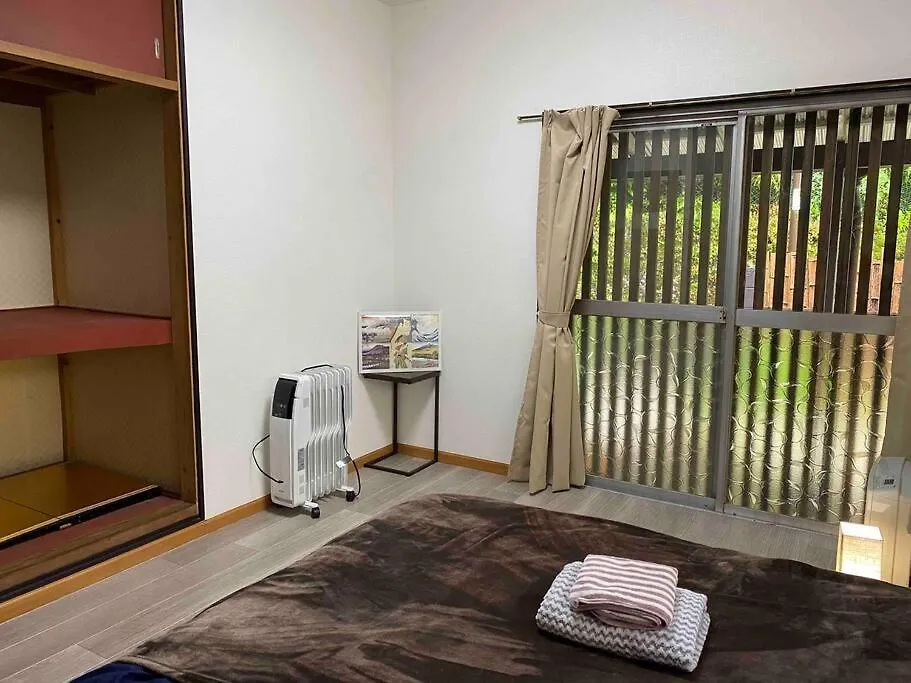 Appartamento 格安一戸建1階部分貸切、バス停から徒歩2分、箱根海賊船の乗れる箱根町港、芦ノ湖近く、1.5日プラン Giappone